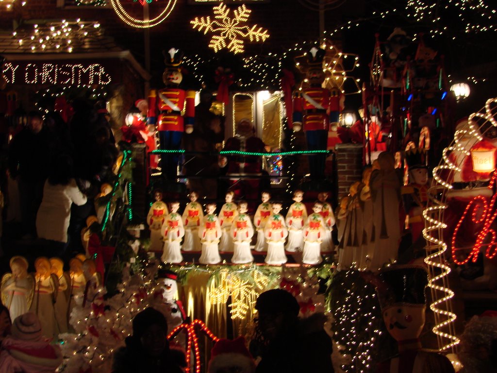 Christmas lights Dyker Heights Brooklyn by PierrefromBayRidge