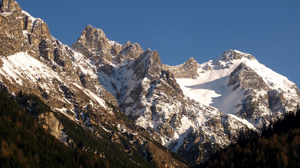 Nice mountains from Neder by Gajdusci