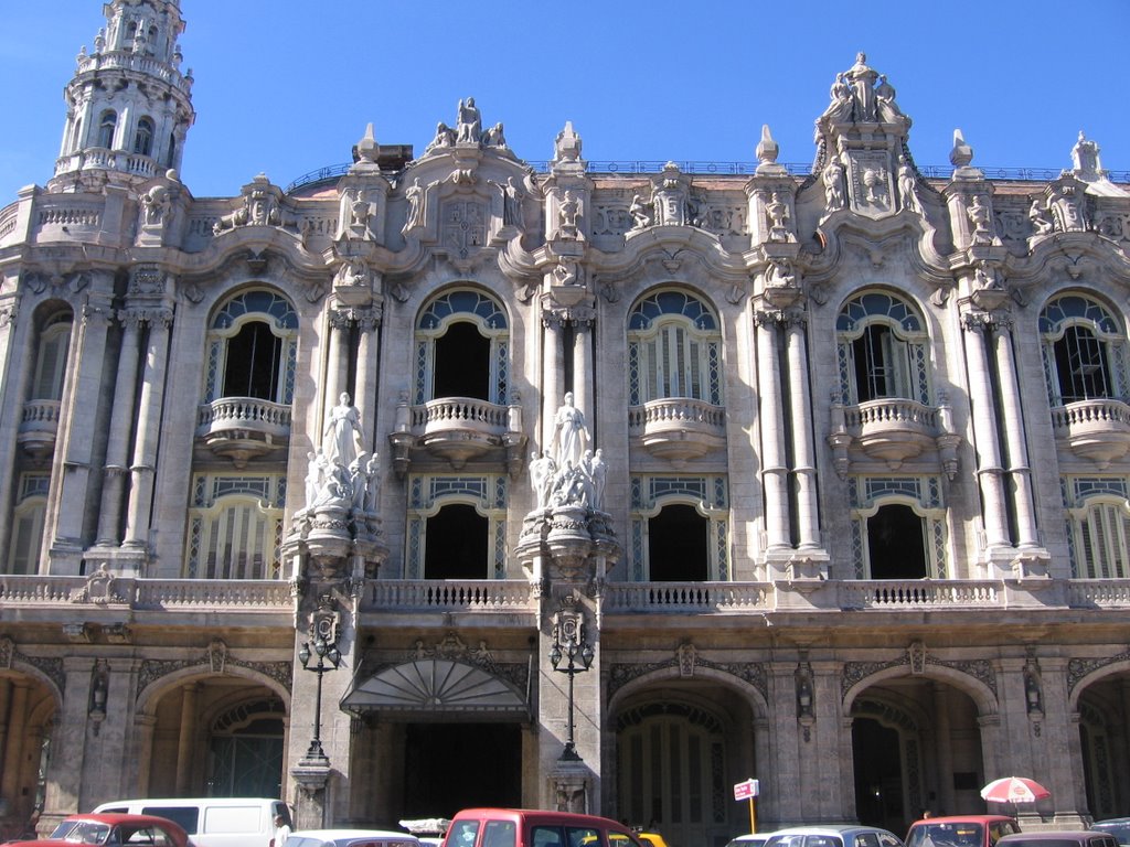 Gran Teatro de la Habana, Cuba by Augusto Perera