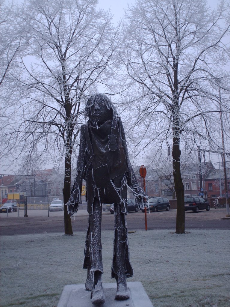 "Onderweg" op Stationsplein by Wim Barbier