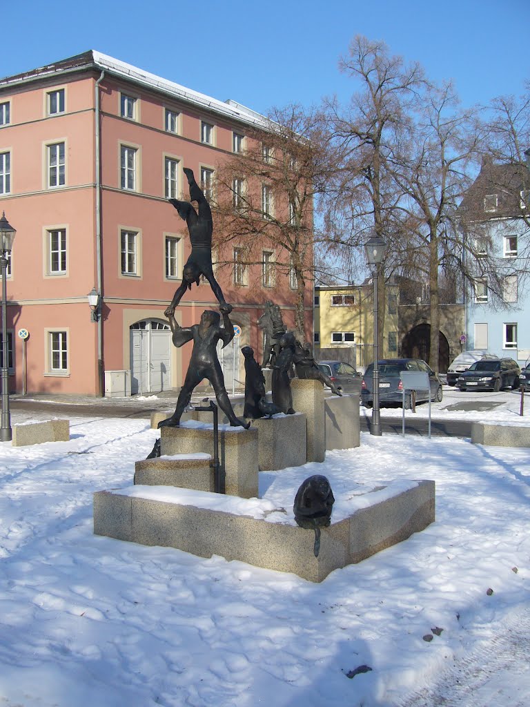 Brunnen am Marktplatz by Mauerschwalbe