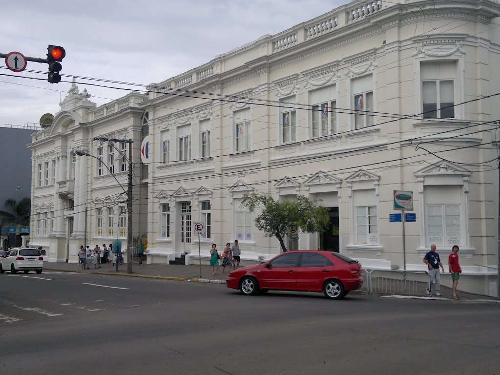 Carrefour, na Av. Rio Branco 732, Santa Maria/RS by Flavio Tissot by Flavio Tissot