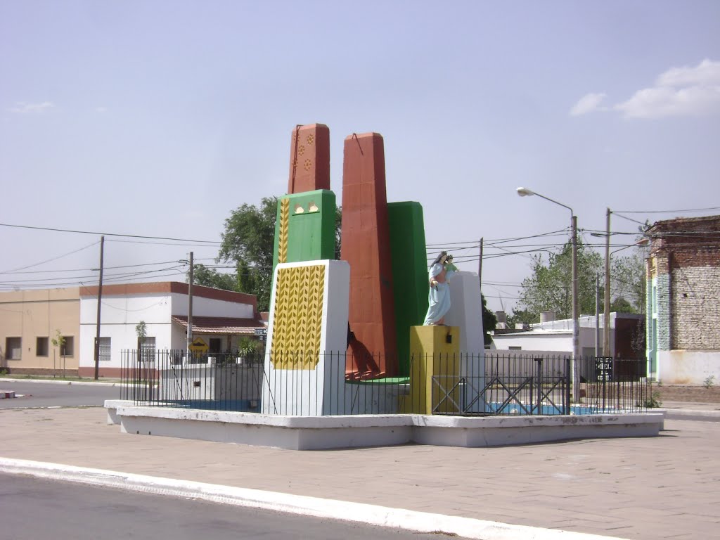 Monumento a Nomeacuerdoque by Payun Matru