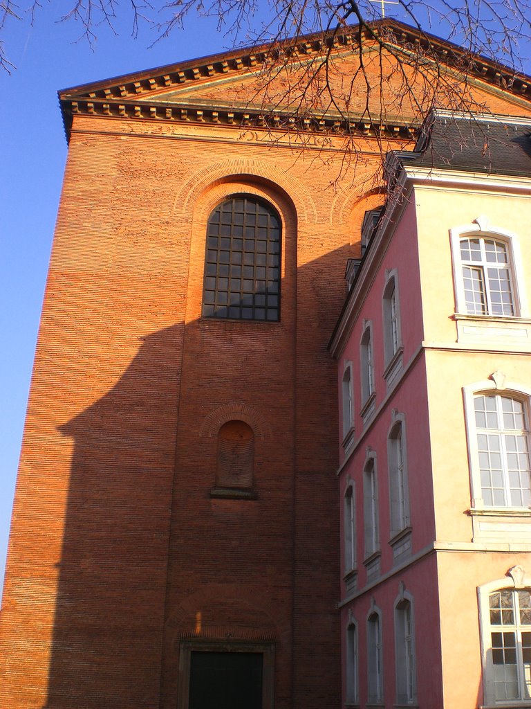 Front side of the Basilica by Tobias Wagner