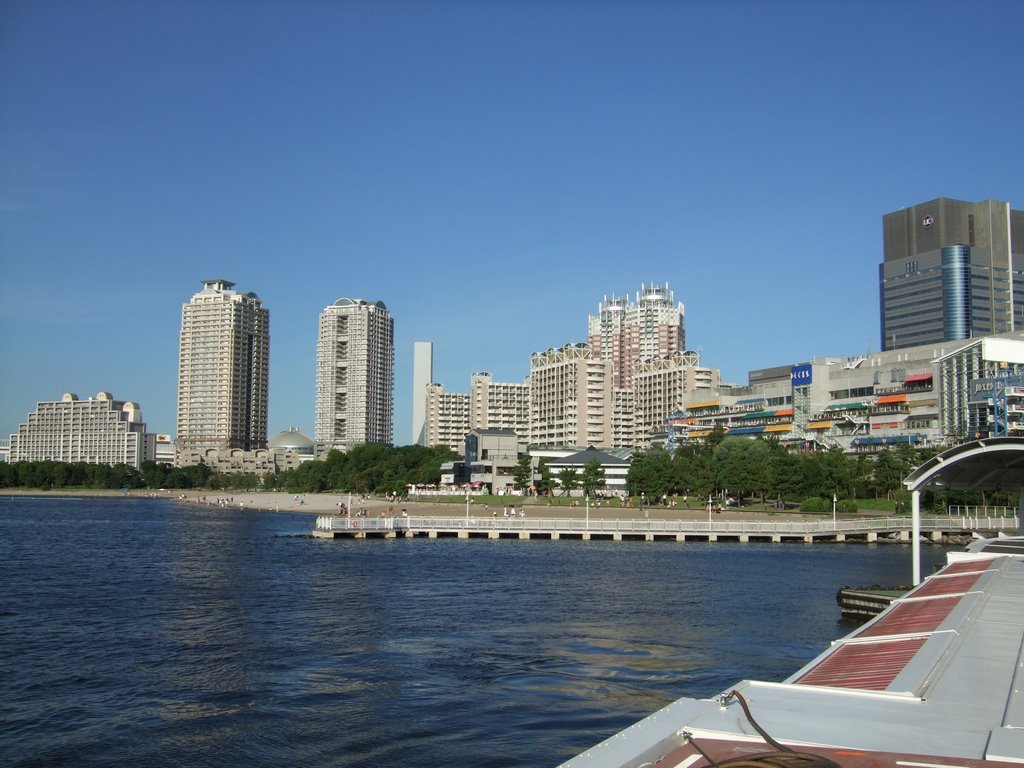 Odaiba beach from the boat by Epitaph