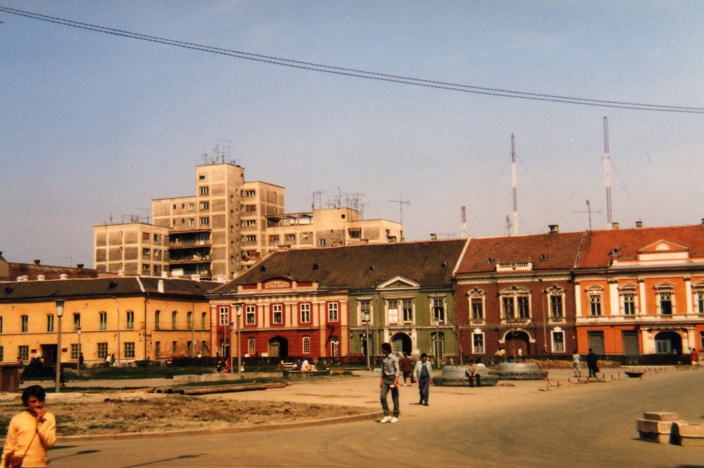 Einheitsplatz 1985 by Strabon