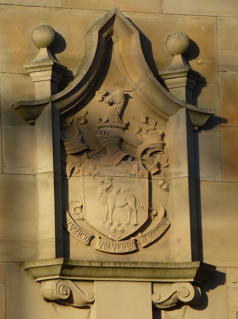 Glover Almshouses Crest by Peter Hodge