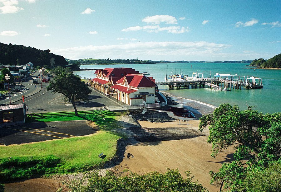 Paihia 3 by Pictographer