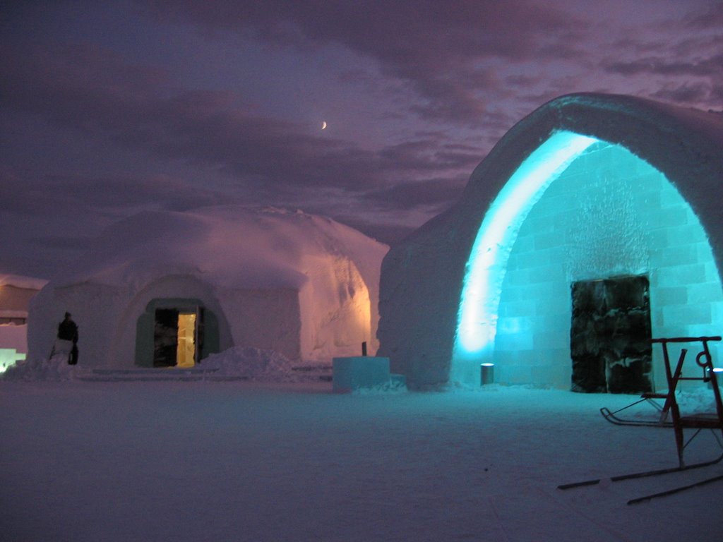 Ice Hotel 2005 by mnquinton