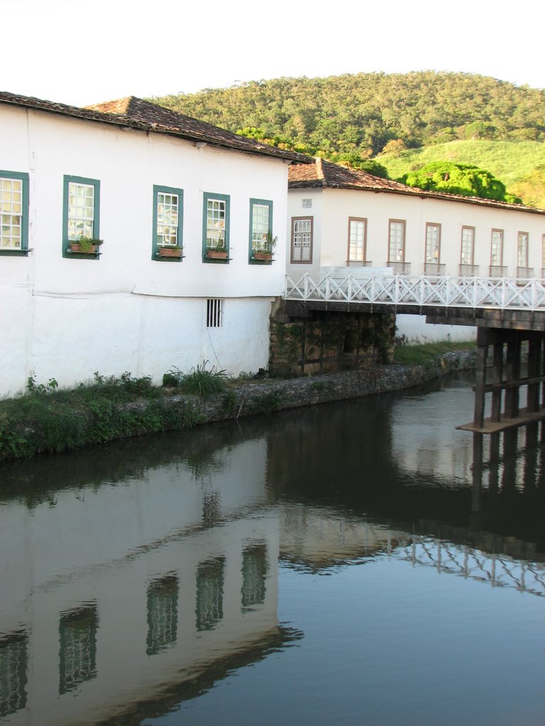 Casa de Cora Coralina by Carlos Magno