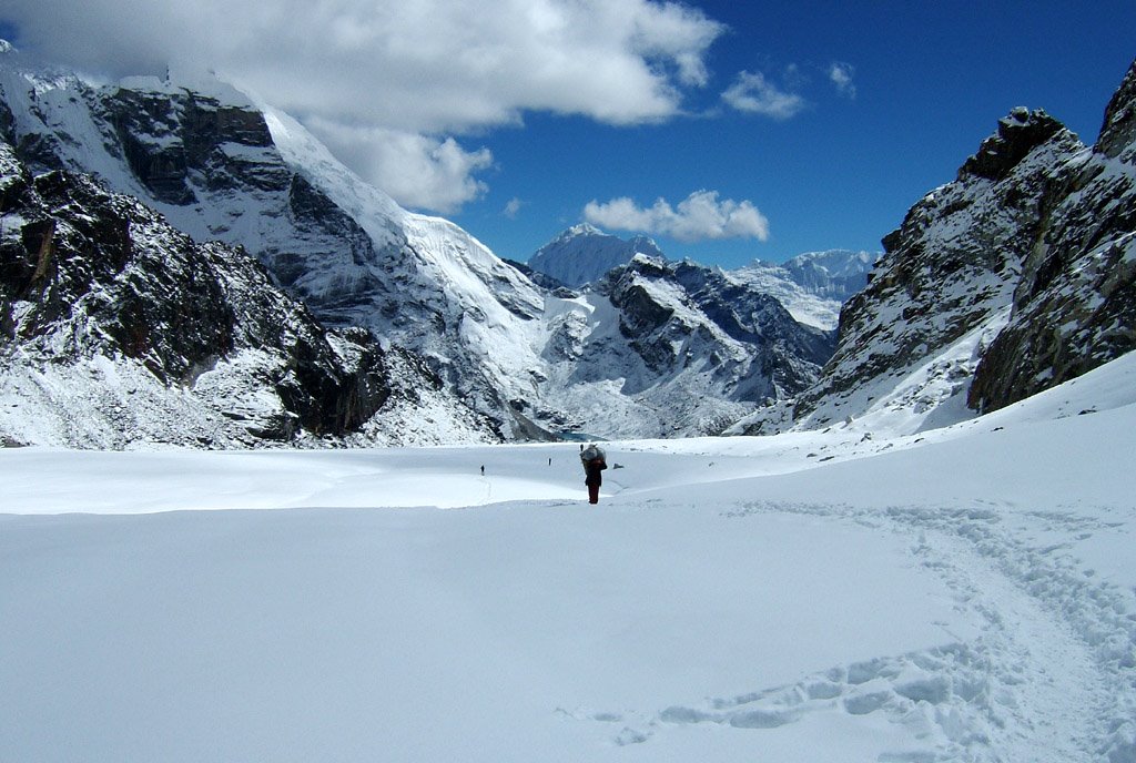 Everest Trek-41-Climbing to Cho La Pass by imagine.asia