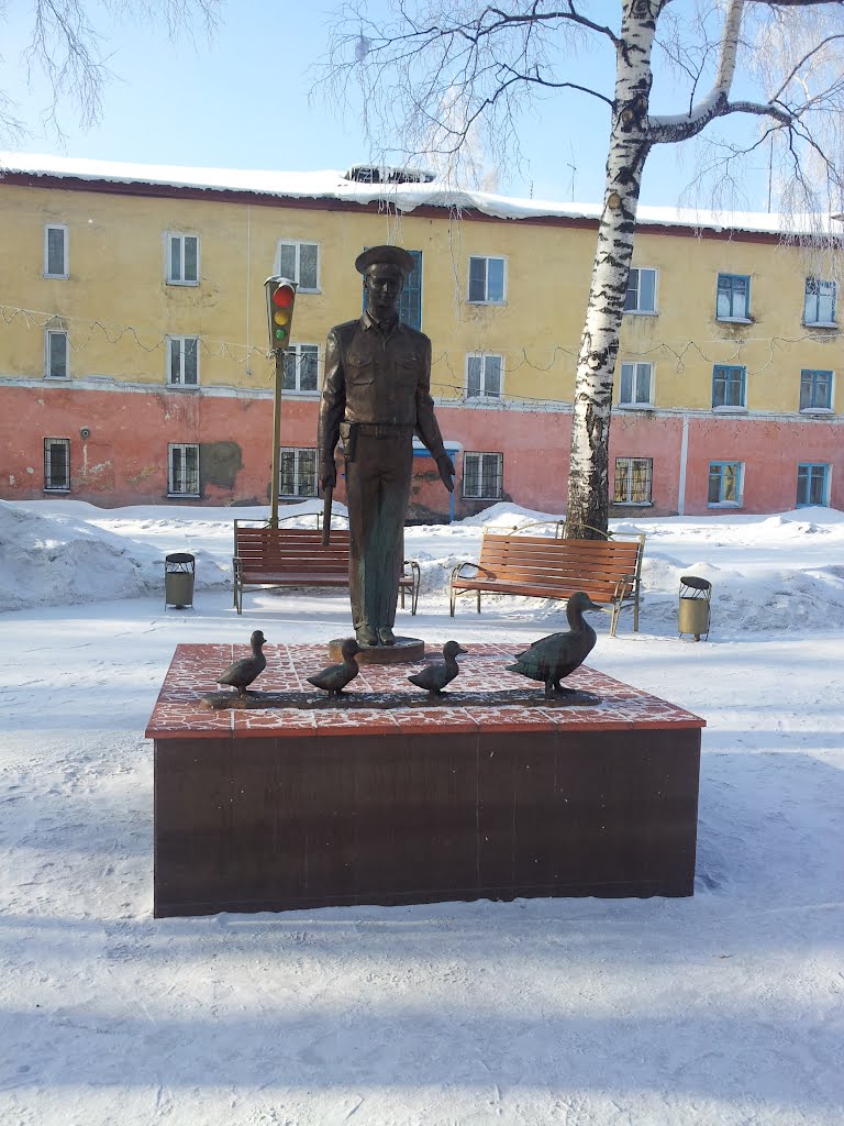 Monument to the "Uncle Stepan" - a Policeman by SABMOBILES