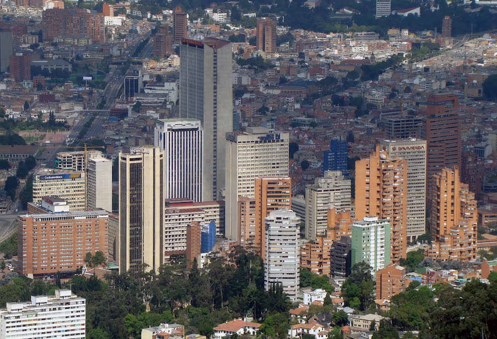 EL CENTRO DE BOGOTÁ, DESDE LA VIA A GUADALUPE by EdgarM