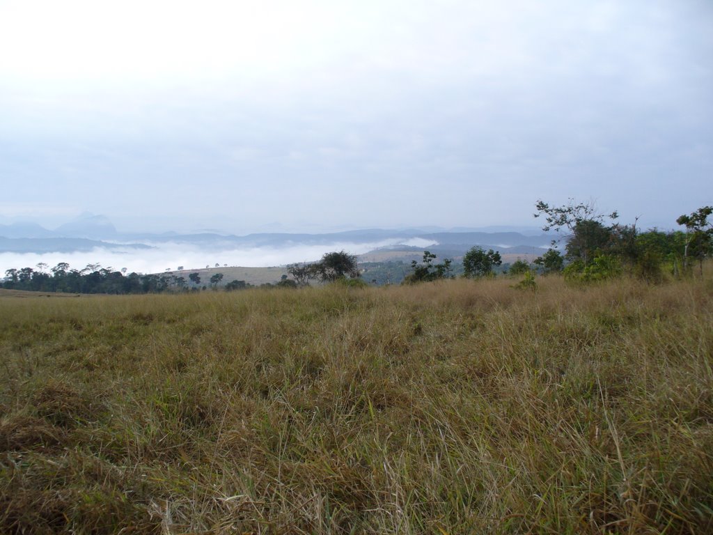 Serra do Cascalho by Tedd Santana