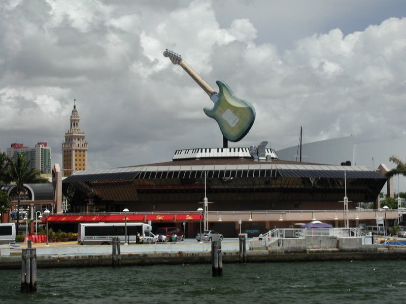 Hard Rock Cafe Miami by Sebastian Scalera