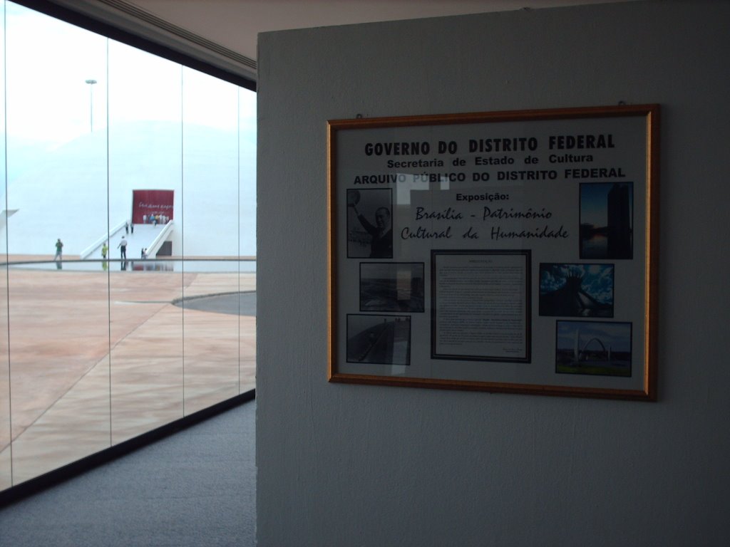 Brasília/DF - Interior da Biblioteca Nacional by davidbsb