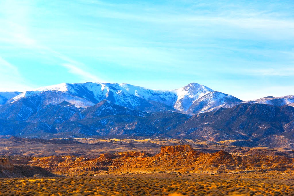 Views along Utah State Hwy 95 to Glen Canyon National Recreation Area by MICHAEL  JIROCH  &  www.michaeljiroch.com