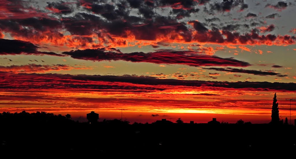 Atardecer de Verano by Juan Antonio Ferraro