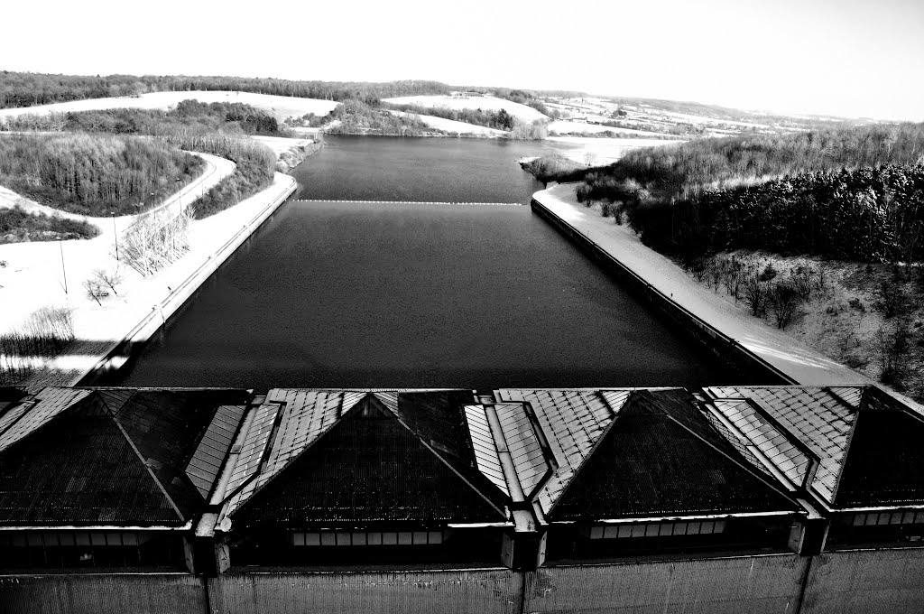 Barrage et lac de l'eau d'heure by vincent mahieu