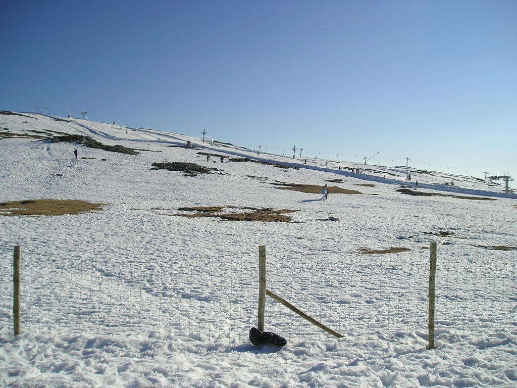 Serra da Estrela - Pista de Ski by jmendes