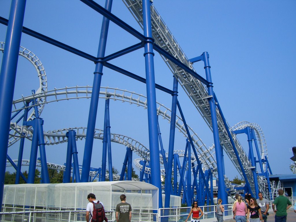 Gardaland (Der blaue Riese) by Alexander Prehn