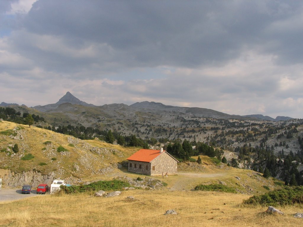 Refugio de Belagua by gfa-foto