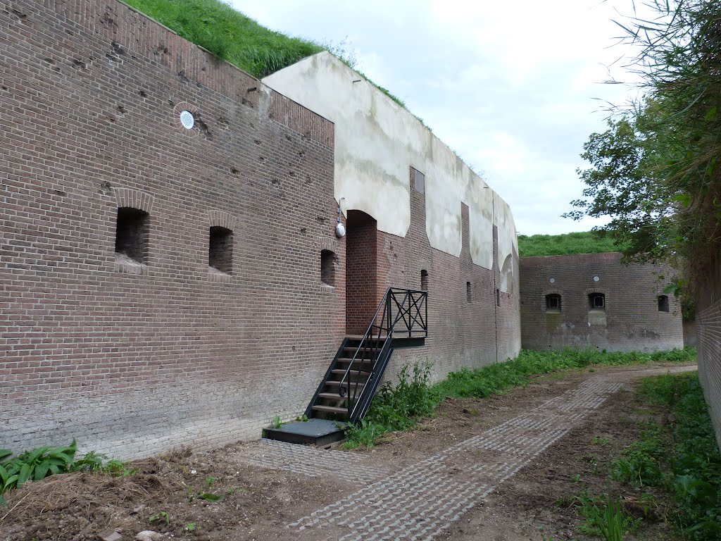 Fort pannerden 1869 dry moat and caponiere by stevenvanValen+hannekeRolloos