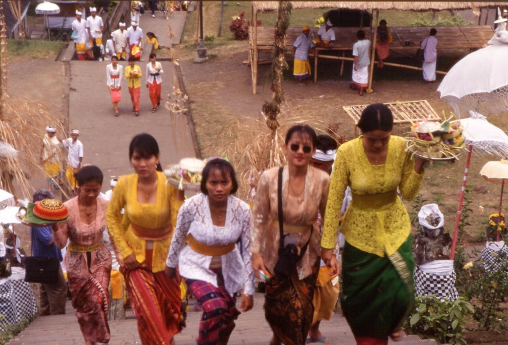 Bali Pura Besakih2 1995 by Klimke