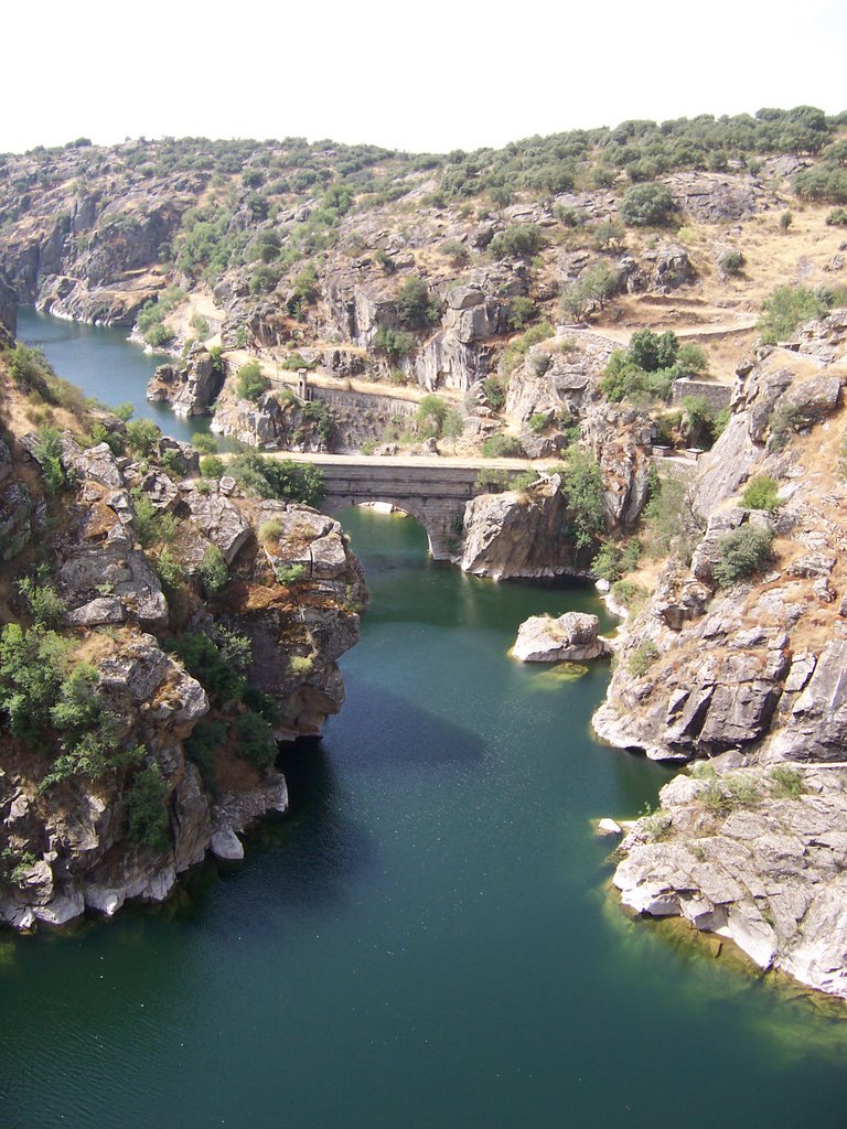 Embalse de El Villar by jfpozo