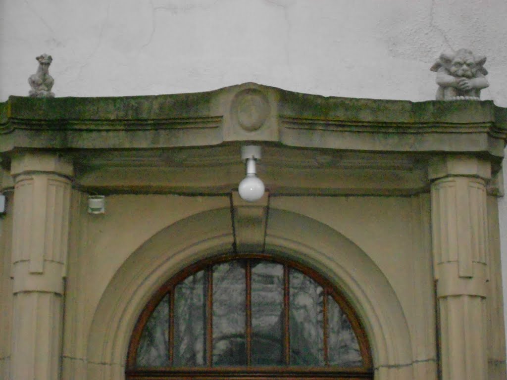 Karlsruhe-Durlach, Alte Weingartener Straße 6 (Adolf Wüst 1908-09) by Jacques Lasserre