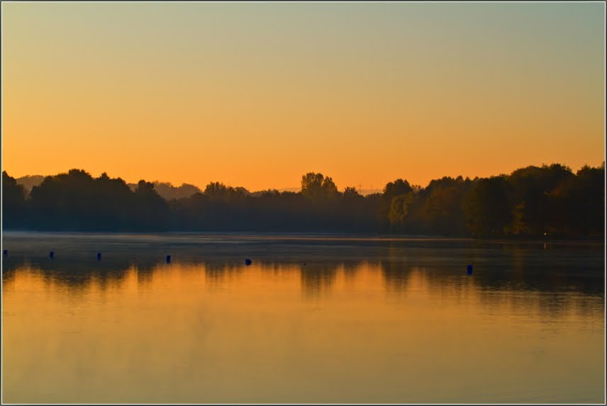 Sonnenaufgang am Rubbenbruchsee by Klaus W.