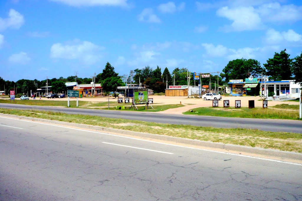 Vista del lado Sur de La Ciudad de la Costa desde Avenida Giannattasio by servicioti