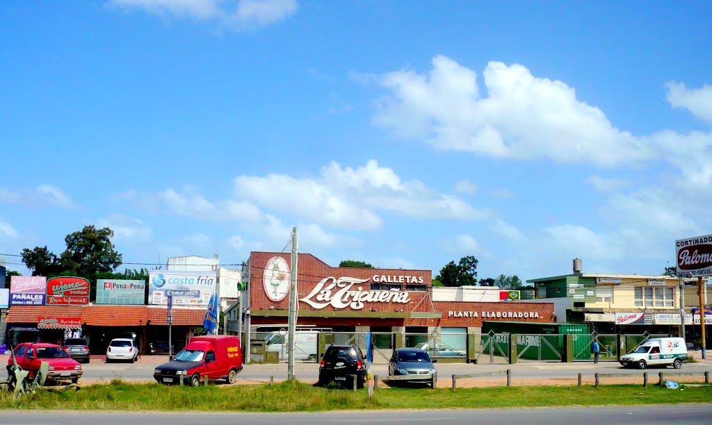 Vista del lado Sur de La Ciudad de la Costa desde Avenida Giannattasio by servicioti