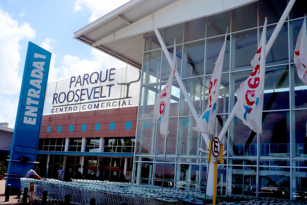 Supermercado Geant Parque Roosevelt - Ciudad de la Costa, Canelones, Uruguay by servicioti