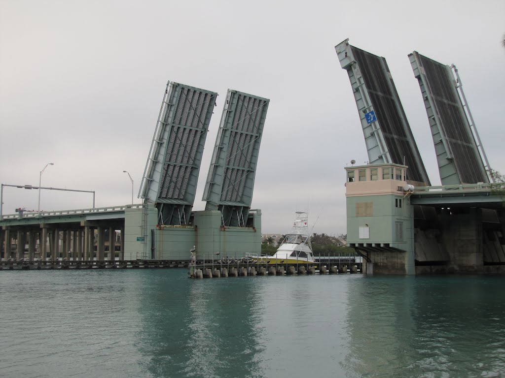 Jupiter Inlet Draw Bridge by Chris Sanfino