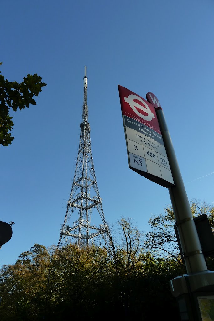 Crystal Palace TV transmitter, London by Linbery