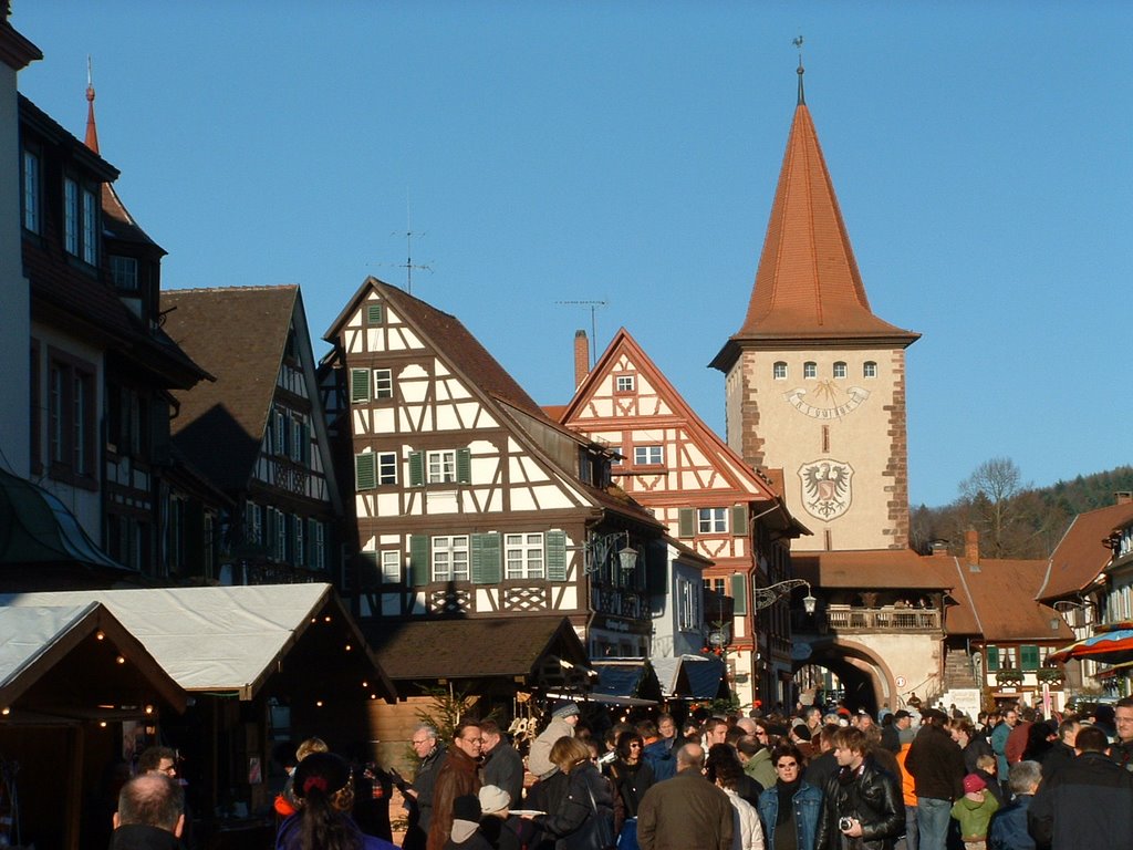 Gengenbach, Blick vom Markt auf das Obertor by ropeking1958