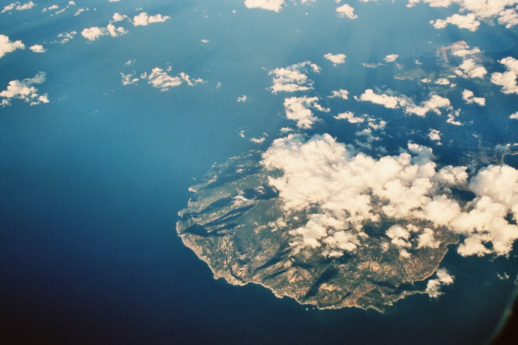 Île d'Elbe, vue d'avion by Alexandre Cosentino …