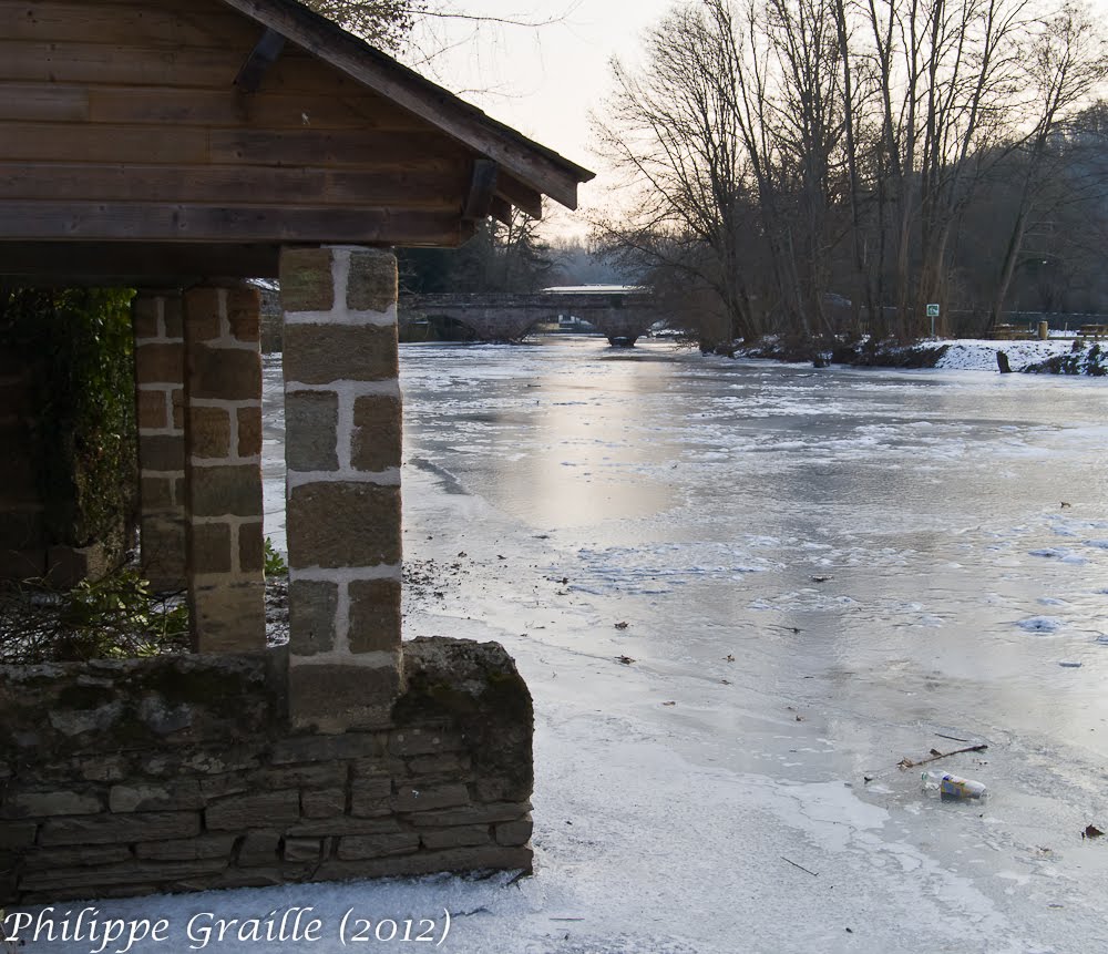 Saint-Viance (Corrèze) - Lavoir by Philippe GRAILLE