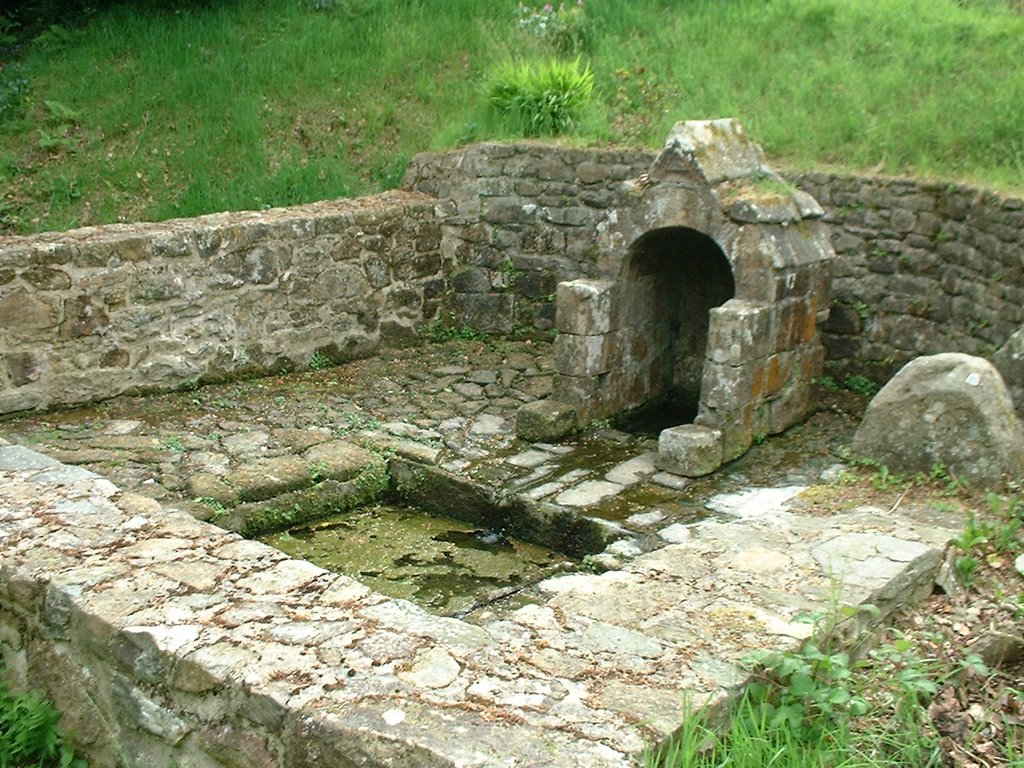 Fontaine Saint-Divy à Dirinon (Finistère) by plonevez