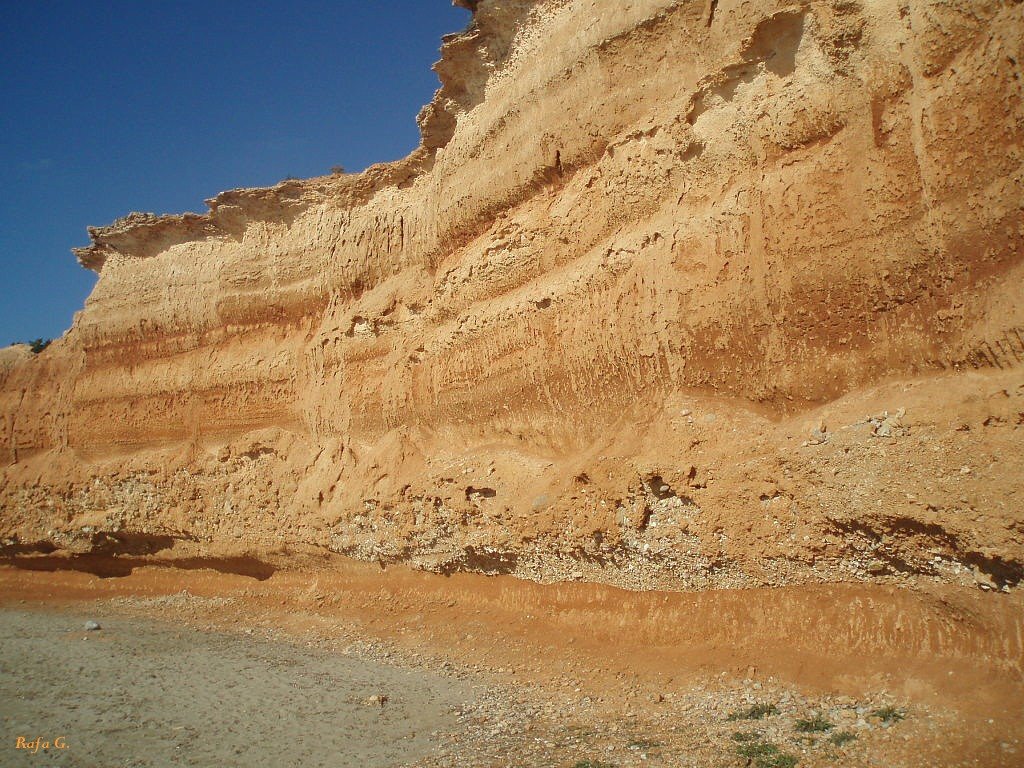 La pared de la cala by Rafael GG