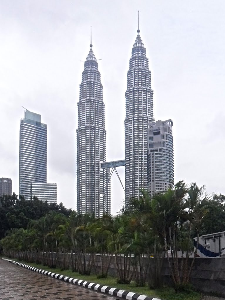 Kuala Lumpur. Twin tower by Batjav Tsanjid