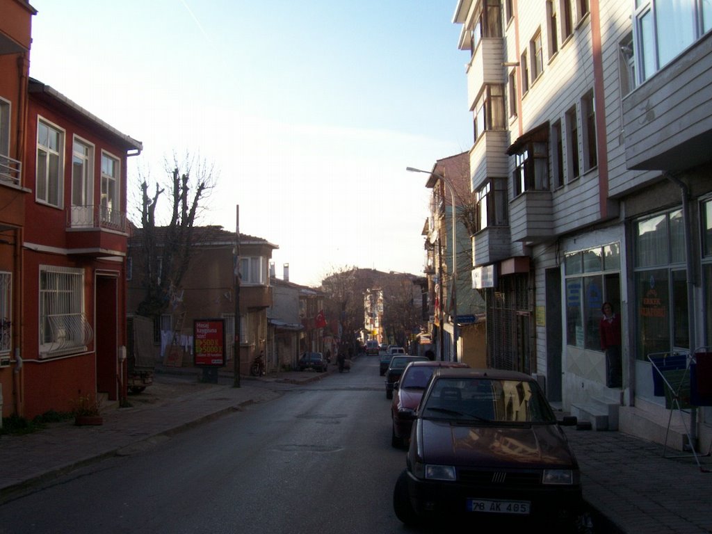 Çavuşdere caddesi valideatik camii tarafı by ErhanOZTUNC