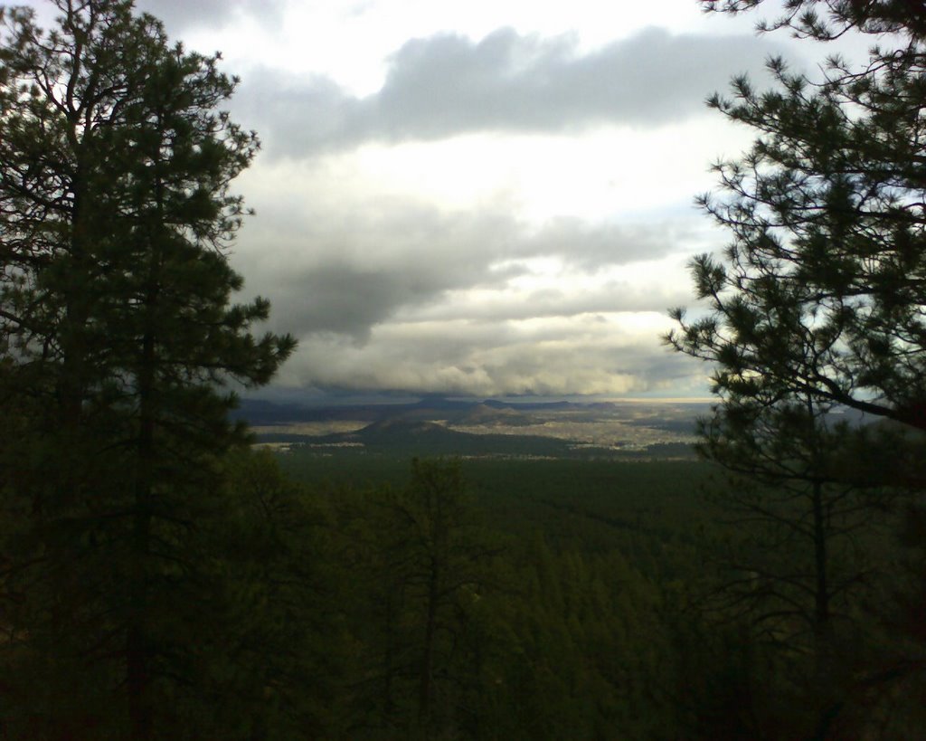 Looking North from San Francisco Peaks by zacholio