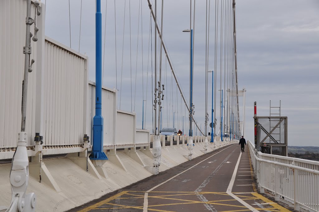 Severn Bridge : Footpath on the bridge by A Photographer