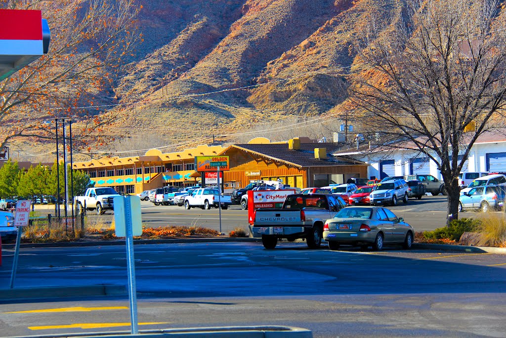 Moab, Utah by MICHAEL  JIROCH  &  www.michaeljiroch.com