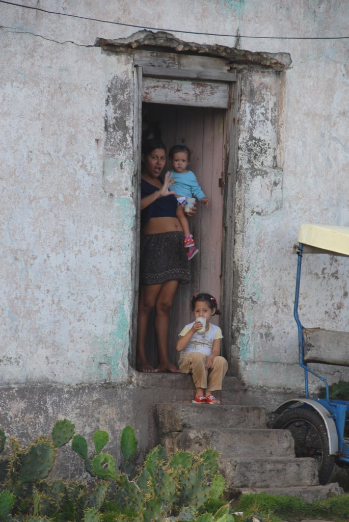 Baracoa family by UshiG