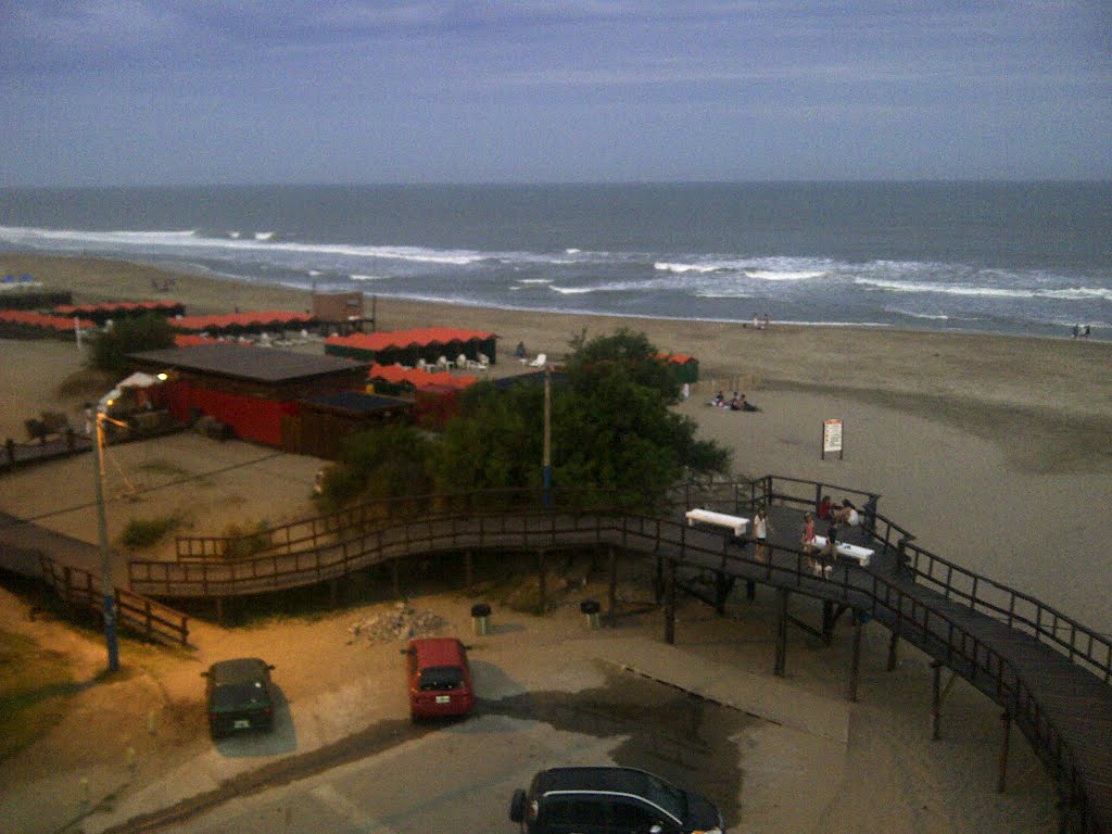 Villa Gesell, Febrero 2012 by Martín Otero