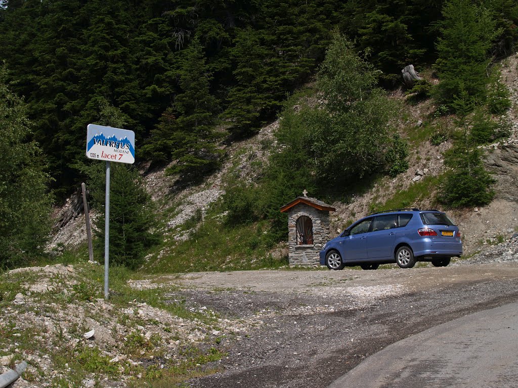 Bocht 7 in de D 216 boven Modane by Wim Constant