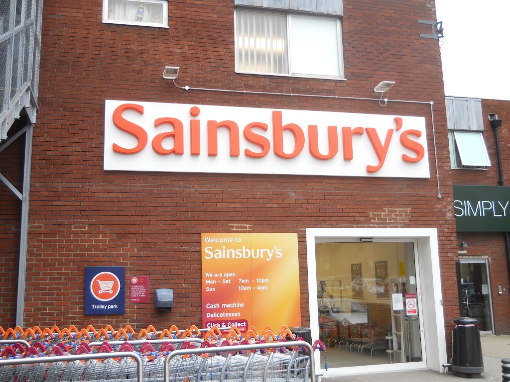 The back entrance to Sainsbury's by Robert'sGoogleEarthPictures